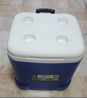 60Qt Igloo Ice Cube with rollers (similar to coleman laguna on wheels)
