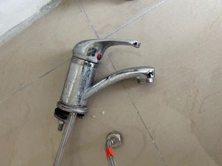 不銹鋼水龍頭。