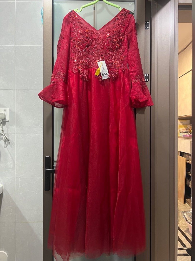 晚裝禮服 （分類：連身裙）位於 Hong Kong。 由 boboowie 提交（商品編號 1220682194，圖片 9）。簡介： 全新，每件$150，（S-L碼） 4套共$600 。