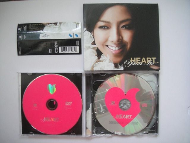 伊藤由奈(Yuna Ito) - HEART ~1st專輯~ CD + DVD (初回生產限定盤) (港版) (附側紙紙外盒及歌詞畫冊本)