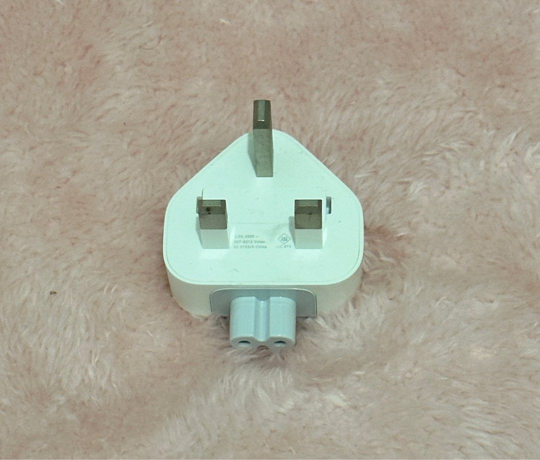 Adaptor for Apple MagSafe (Category: Cables & Adaptors) located in Manila. Submitted by carriesel (Listing ID 1220689103, Image 1). Description: Genuine/Authentic Adaptor for Macbook Magsafe charger RFS: decluttering/no use for me Pick up or Delivery via courier (SF c/o Buyer).