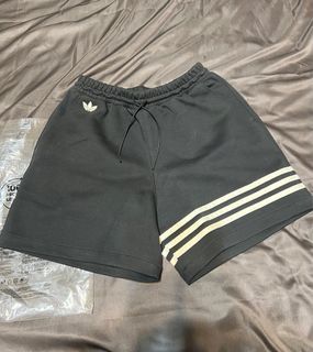 Adidas 短褲 M號