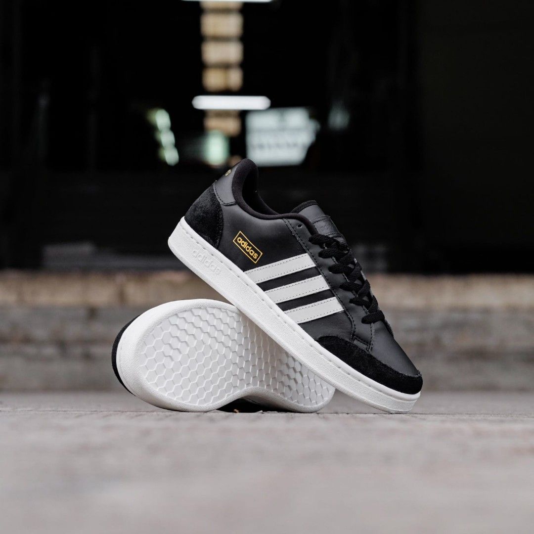 Adidas Grand Court SE Core Black / Ftwr White Fesyen Pria Sepatu