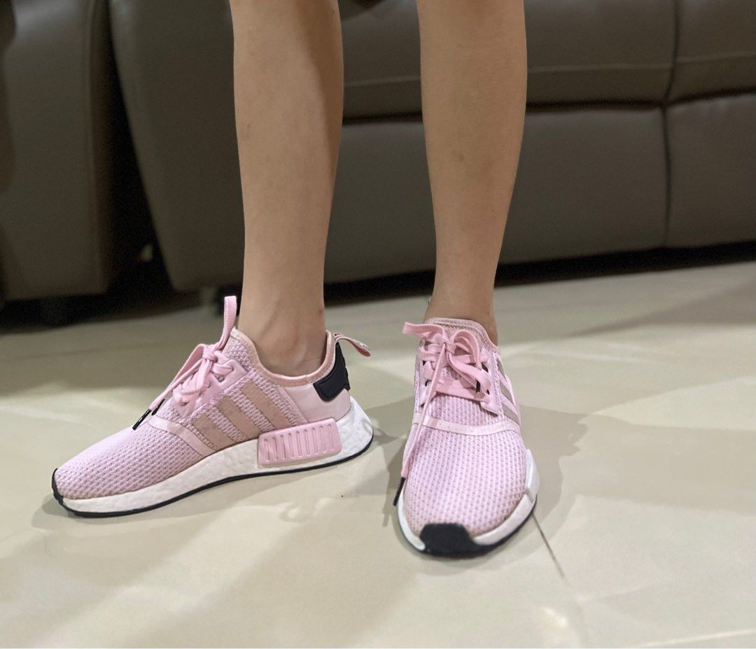 Originals women's nmd_r1 boost shoes discount