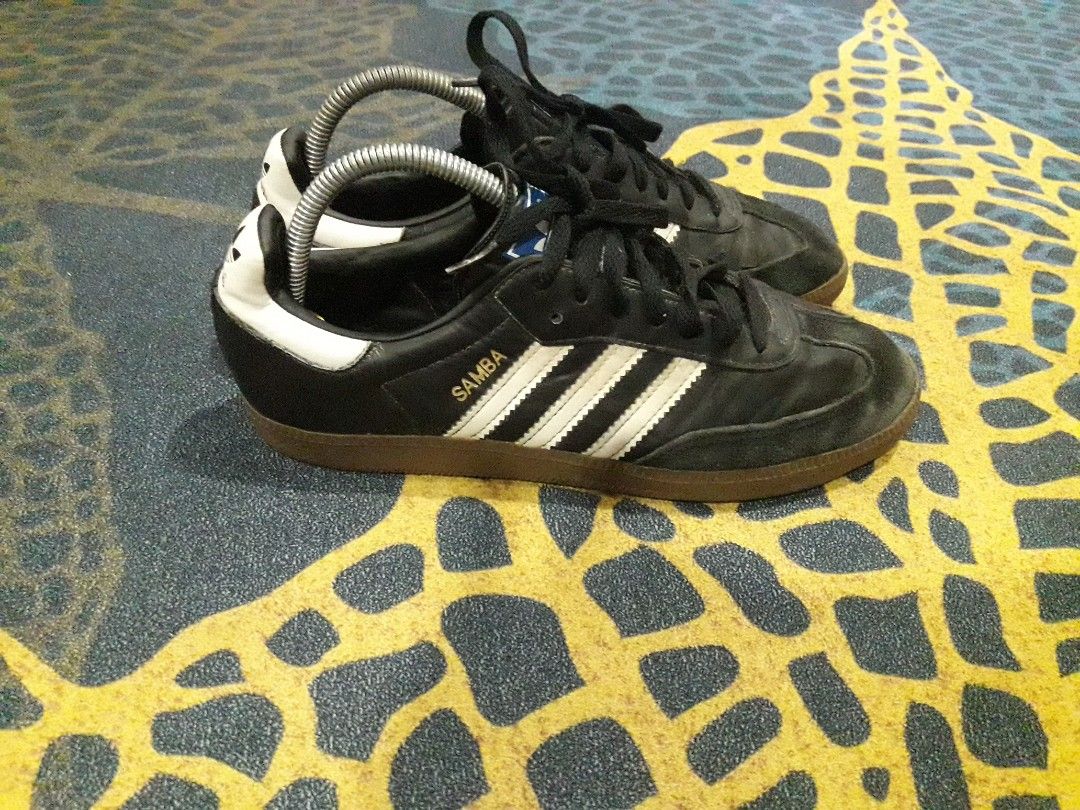 Adidas hotsell samba 523