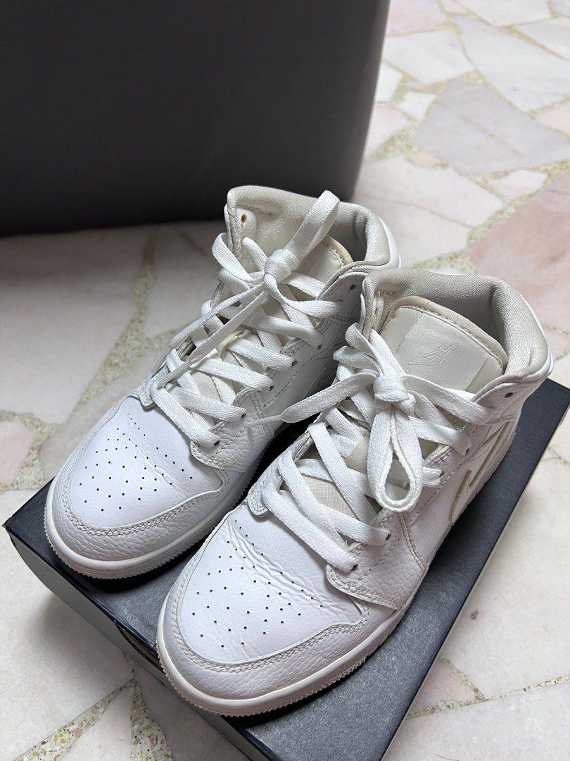 Nike air jordan mid white cheap