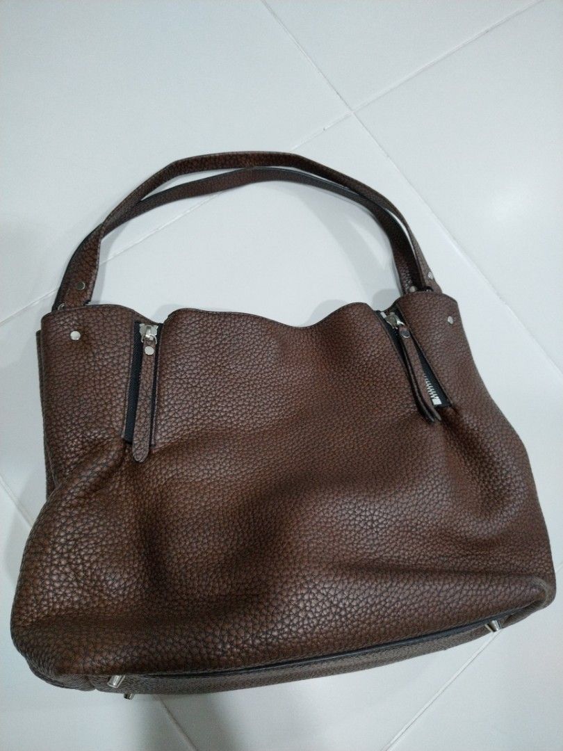 Authentic Black Burberry Maidstone Tote Leather Bag, Luxury, Bags