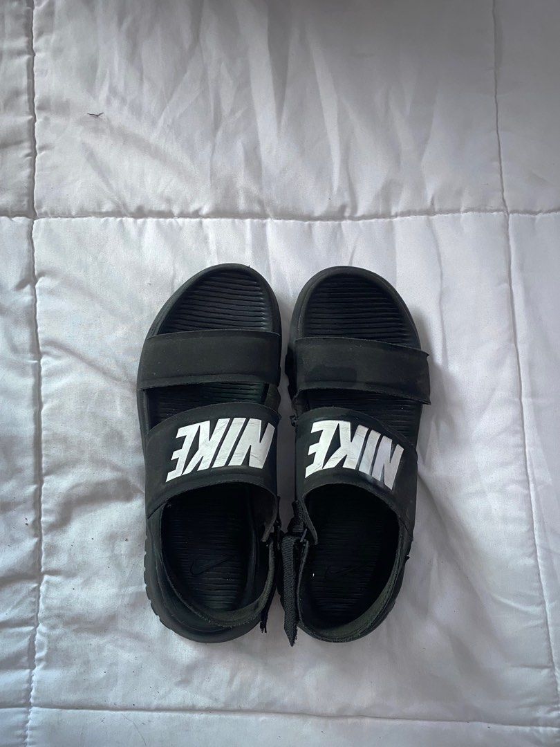 size 12 nike tanjun sandals