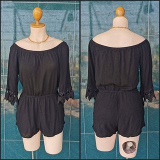 bLack romper 3fourths sleeves large ambiance