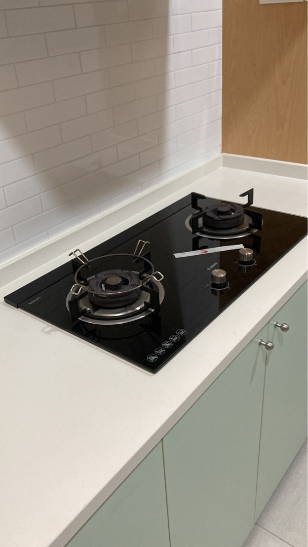 Bosch gas hob series 2 LPG, TV & Home Appliances, Kitchen Appliances