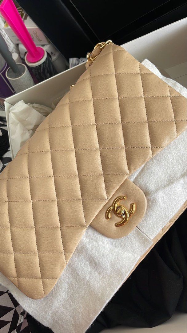 Chanel Classic Jumbo Single Flap Beige, Women's Fashion, Bags & Wallets,  Shoulder Bags on Carousell