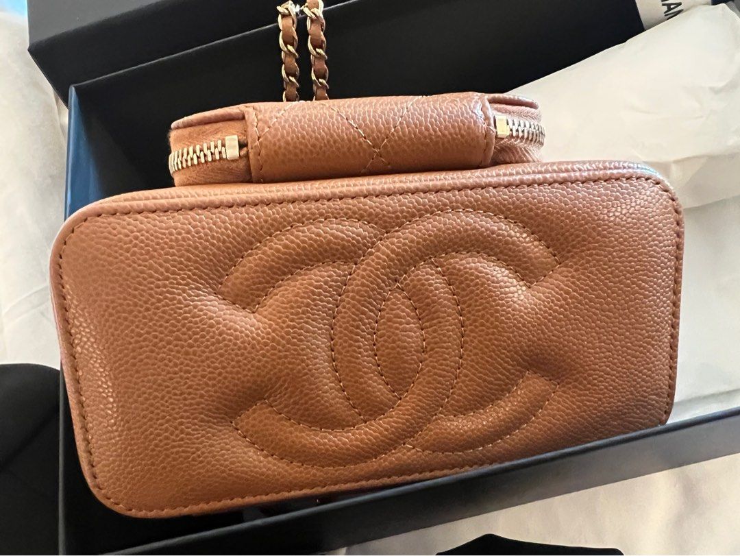 INSTOCK ❤️ 22K Chanel Top Handle Vanity Bag