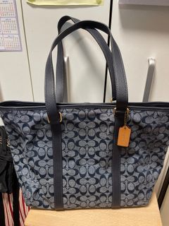 （分類：）位於 。 由 inaaaron 提交（商品編號 1220687961，圖片 1）。簡介： 。