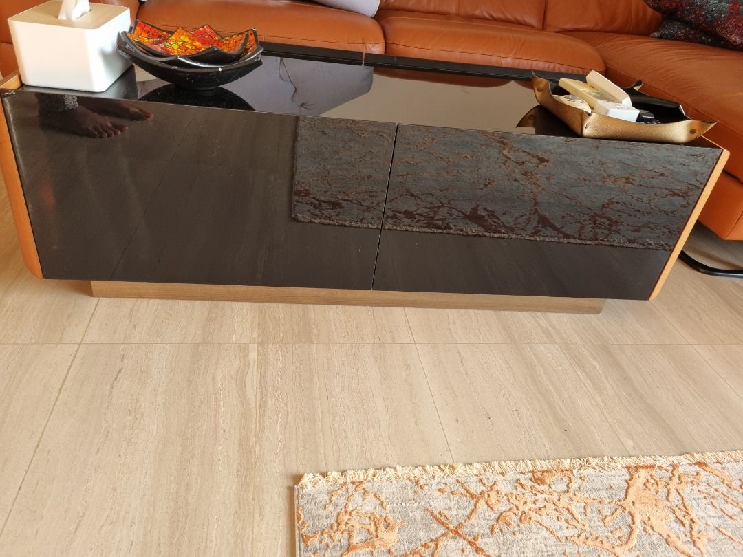 Coffee table (Category: Coffee & Tea Tableware) located in Singapore. Submitted by meghatonk (Listing ID 1220518321, Image 3). Description: Selling coffee table in excellent condition. Coffee table purchased from Celine. Pls arrange delivery..