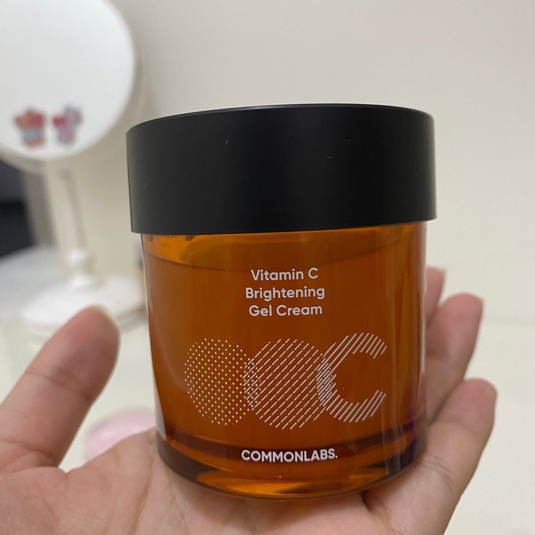 COMMONLABS vitamin c brightening gel cream on Carousell