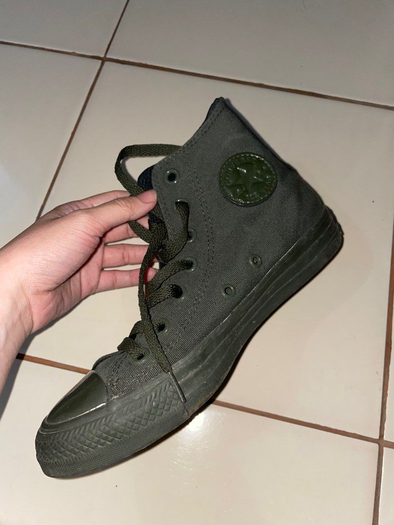 Converse opi green top