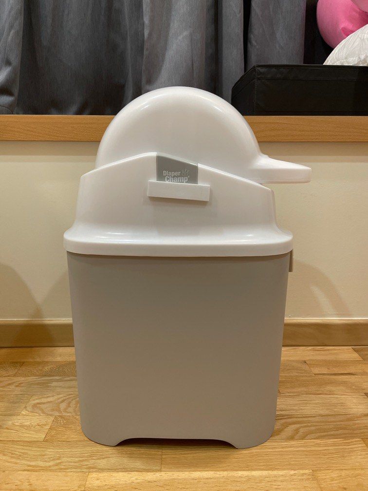 Diaper bin, Babies & Kids, Bathing & Changing, Other Baby Bathing