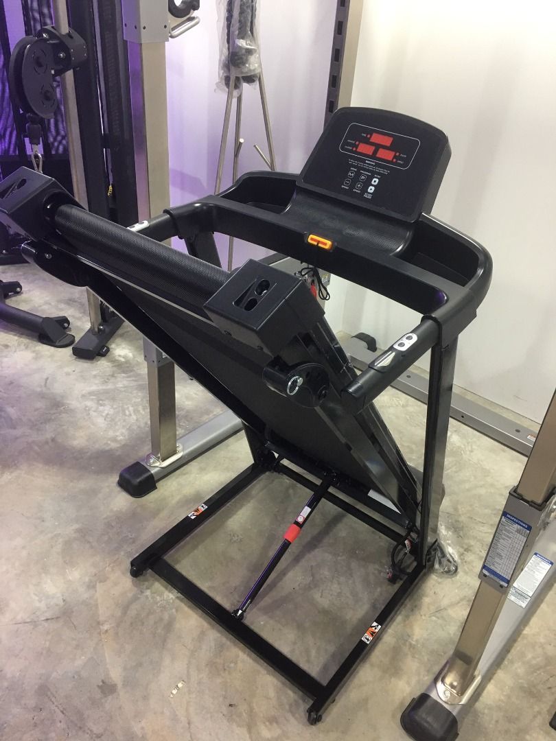 (Display Set) OMA 5108EB Treadmill, Sports Equipment, Exercise
