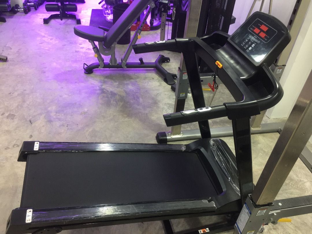 (Display Set) OMA 5108EB Treadmill, Sports Equipment, Exercise