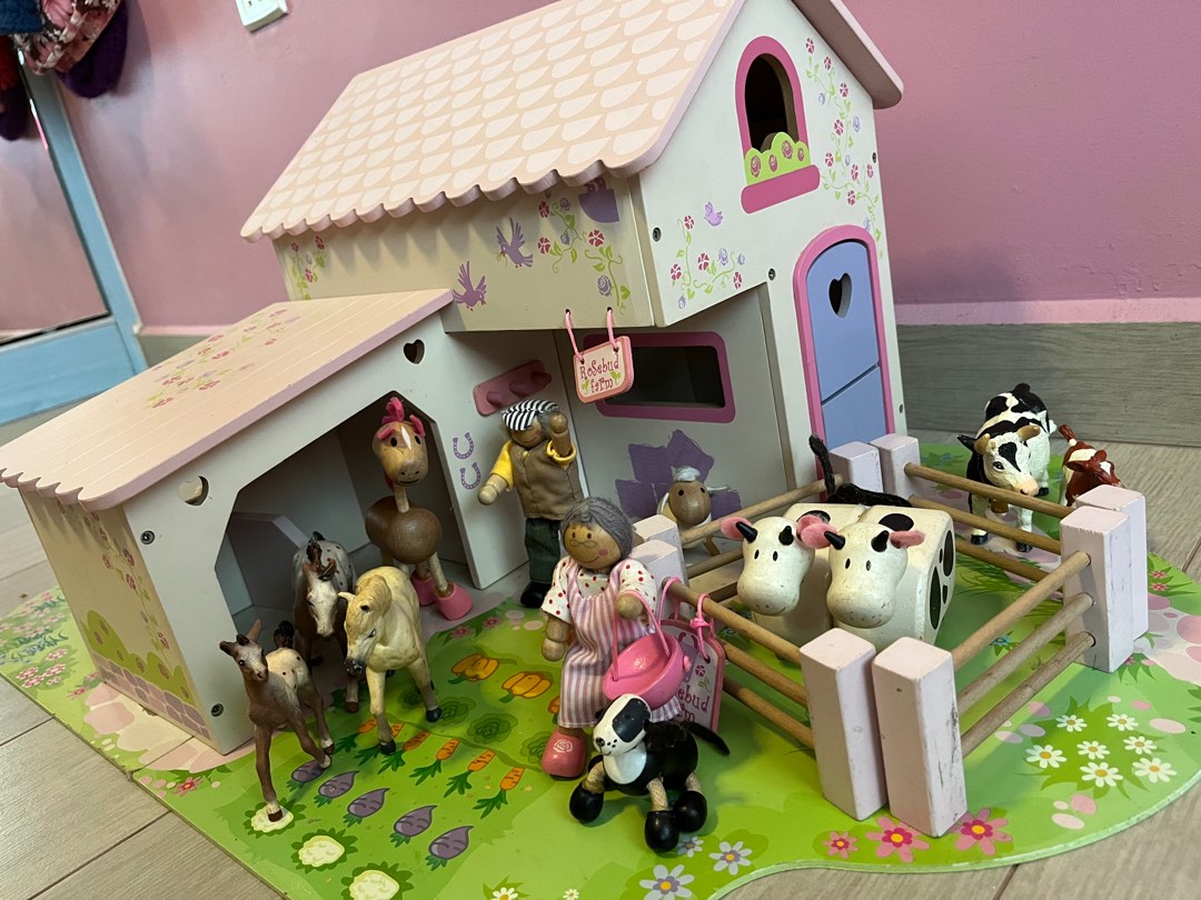 Elc deals wooden farm