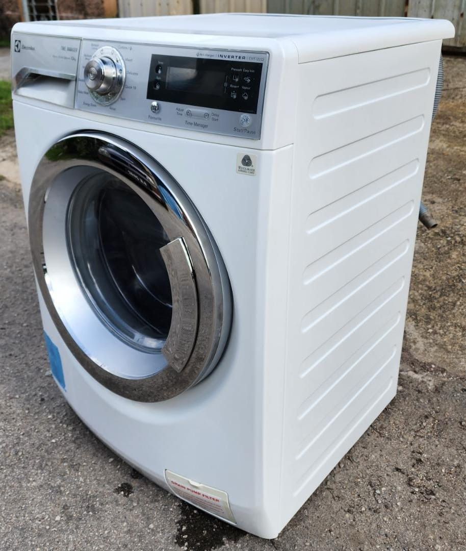 ELECTROLUX INVERTER FRONT LOAD WASHING MACHINE 10 KG, TV & Home Appliances, Washing Machines and
