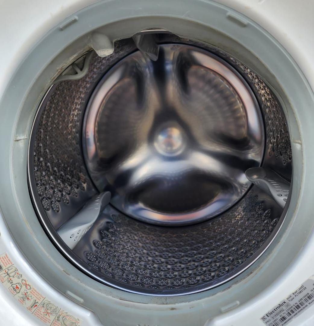 ELECTROLUX INVERTER FRONT LOAD WASHING MACHINE 10 KG, TV & Home Appliances, Washing Machines and