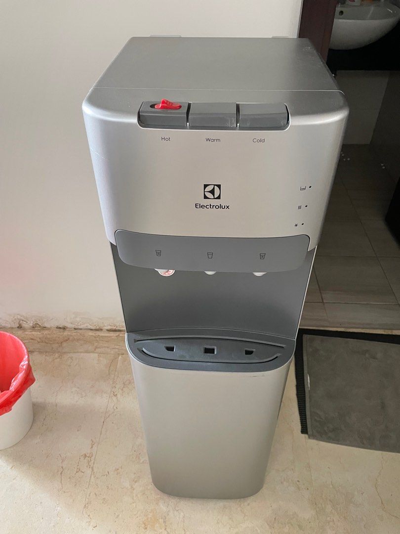 Electrolux water dispenser galon bawah on Carousell