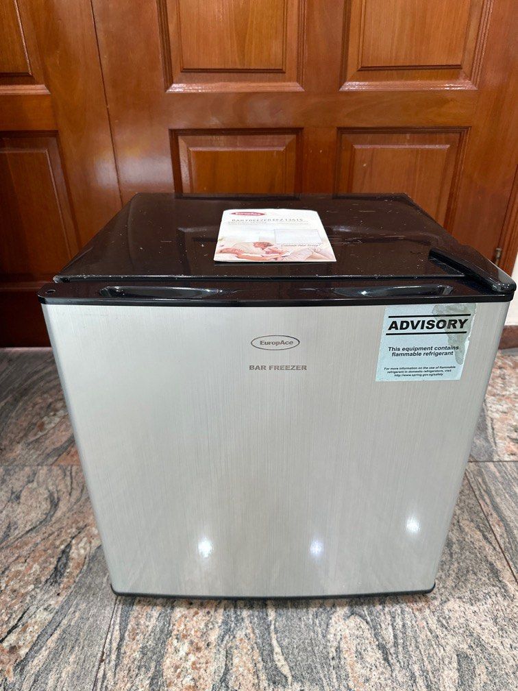 EuropAce Bar Freezer EFZ1361S 32L mini freezer, TV & Home Appliances