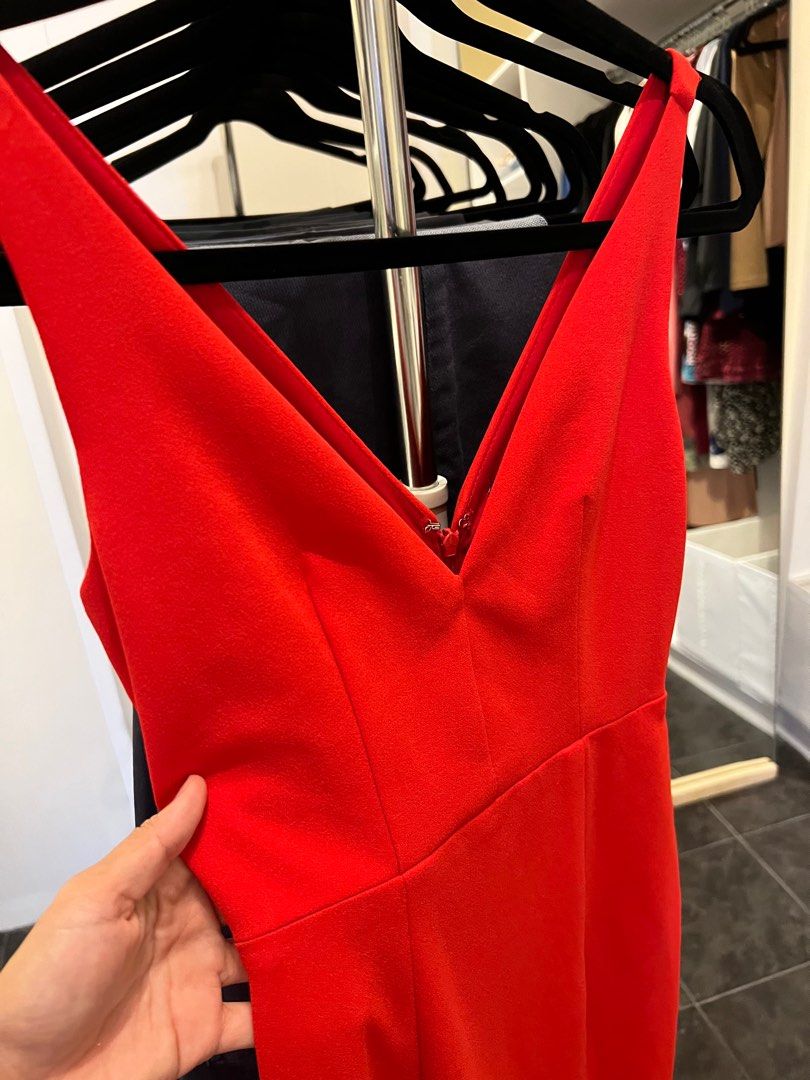 Evening dress (Category: Evening dresses & gowns) located in Muntinlupa City. Submitted by personalproject (Listing ID 1220521250, Image 2). Description: Red-orange evening dress. High quality. With linning..