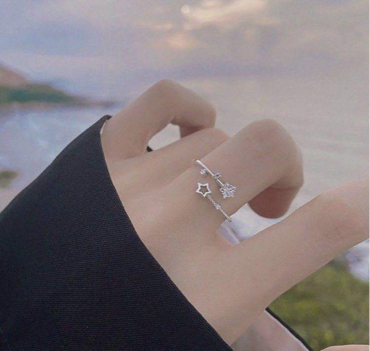Adjustable on sale star ring