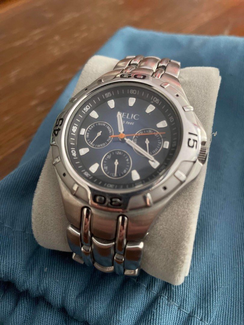 Fossil watch hotsell relic