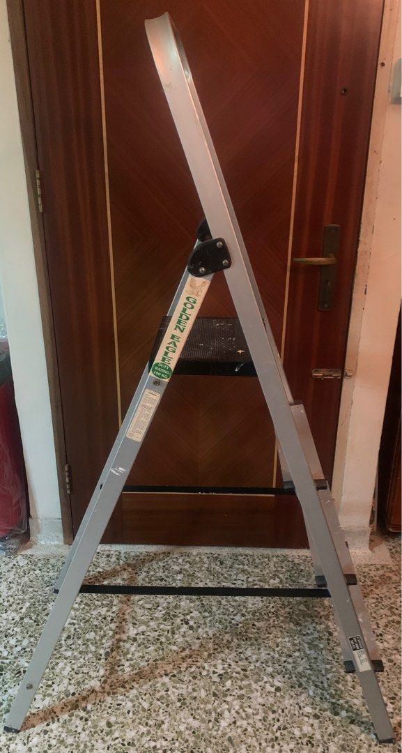 Golden Eagle 4step ladder, Furniture & Home Living, Home Improvement
