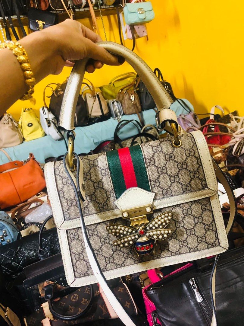 Gucci bee sling store bag