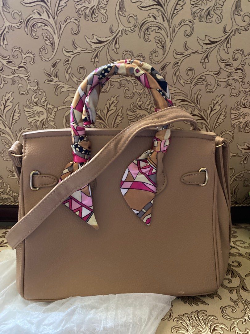 hermes like bag (Category: Shoulder Bags) located in Manila. Submitted by rovs21 (Listing ID 1220572480, Image 2). Description: .