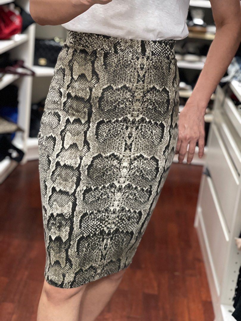 H M midi skirt bodycon skirt tight skirt bottom skirt in snake