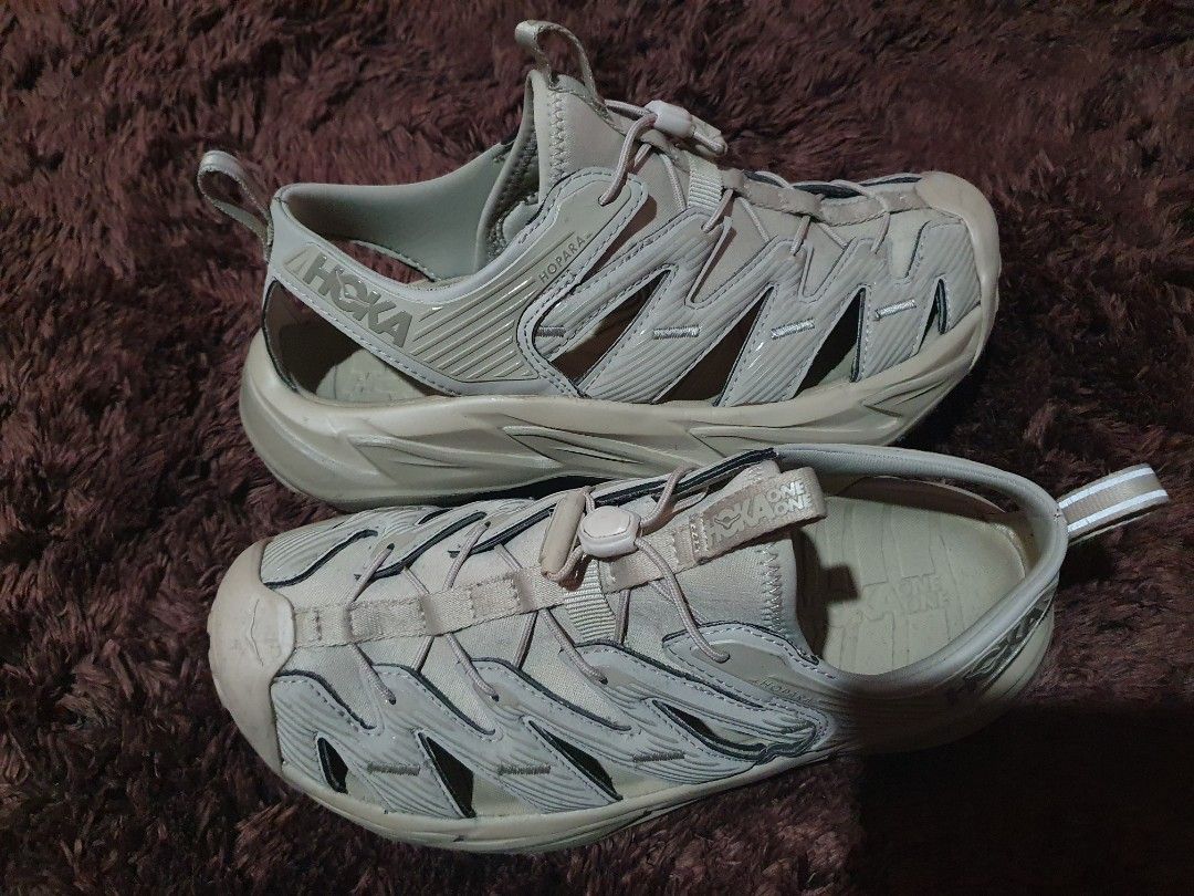 hoka one one walking shoes