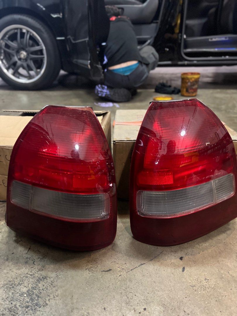 Ek9 outlet tail lights