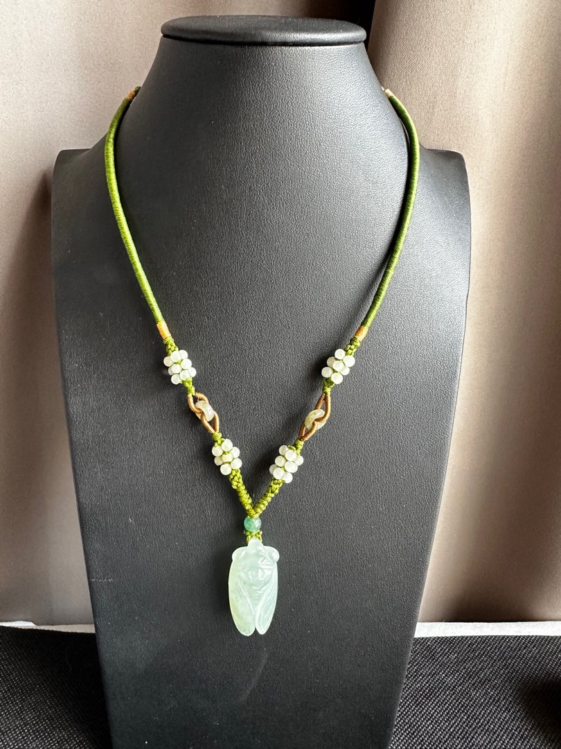 Jade cicada pendant deals