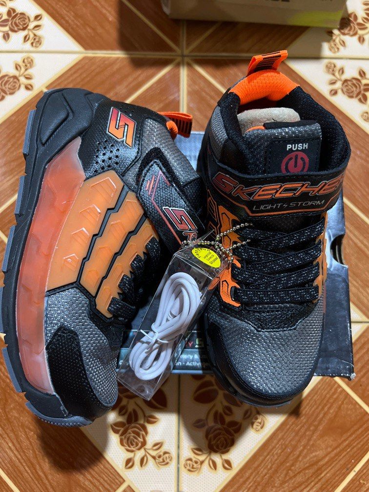 Skechers chargeables hot sale