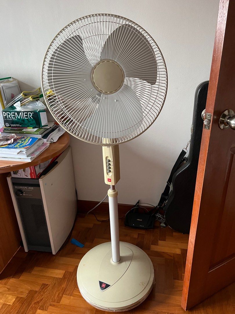 kDK fan and Ikea table, TV & Home Appliances, Home Appliances Carousell
