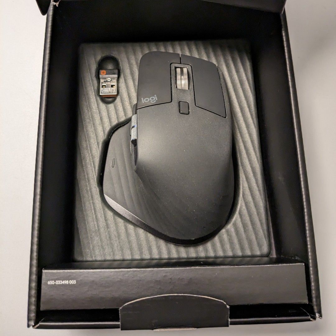 Logitech MX Master 3 (advanced wireless Bluetooth mouse/ultrafast infinite scrolling
