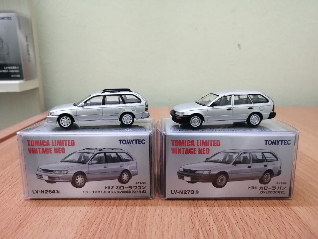 Tomica limited vintage toyota corolla 2025