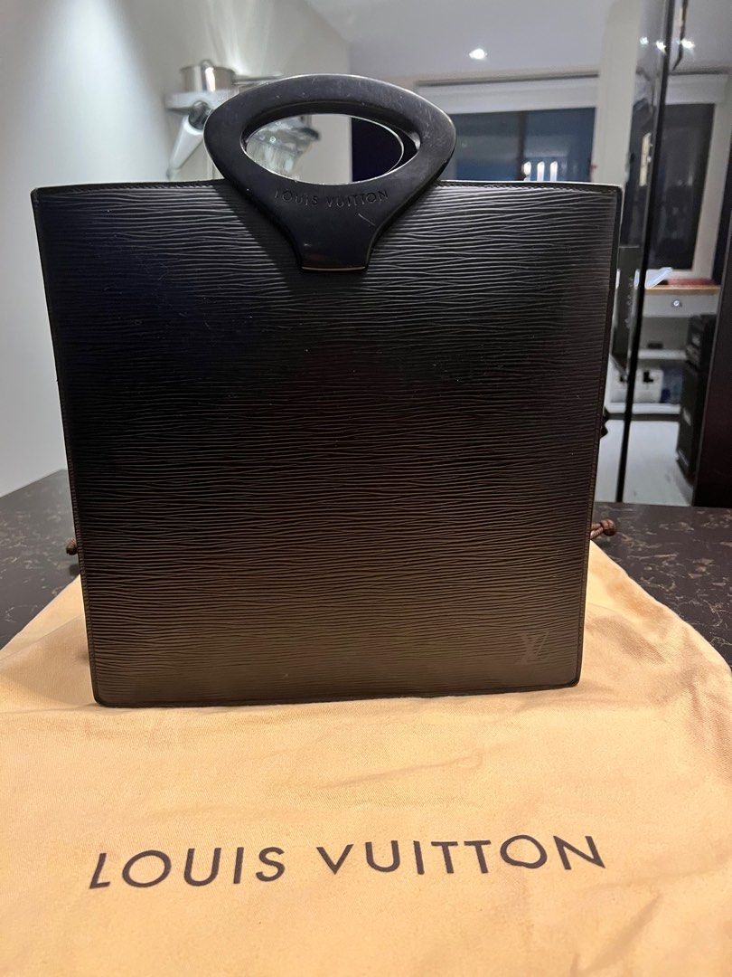 Louis Vuitton Black Epi Leather Acrylic Top Handle 'Ombre' Tote, Luxury,  Accessories on Carousell