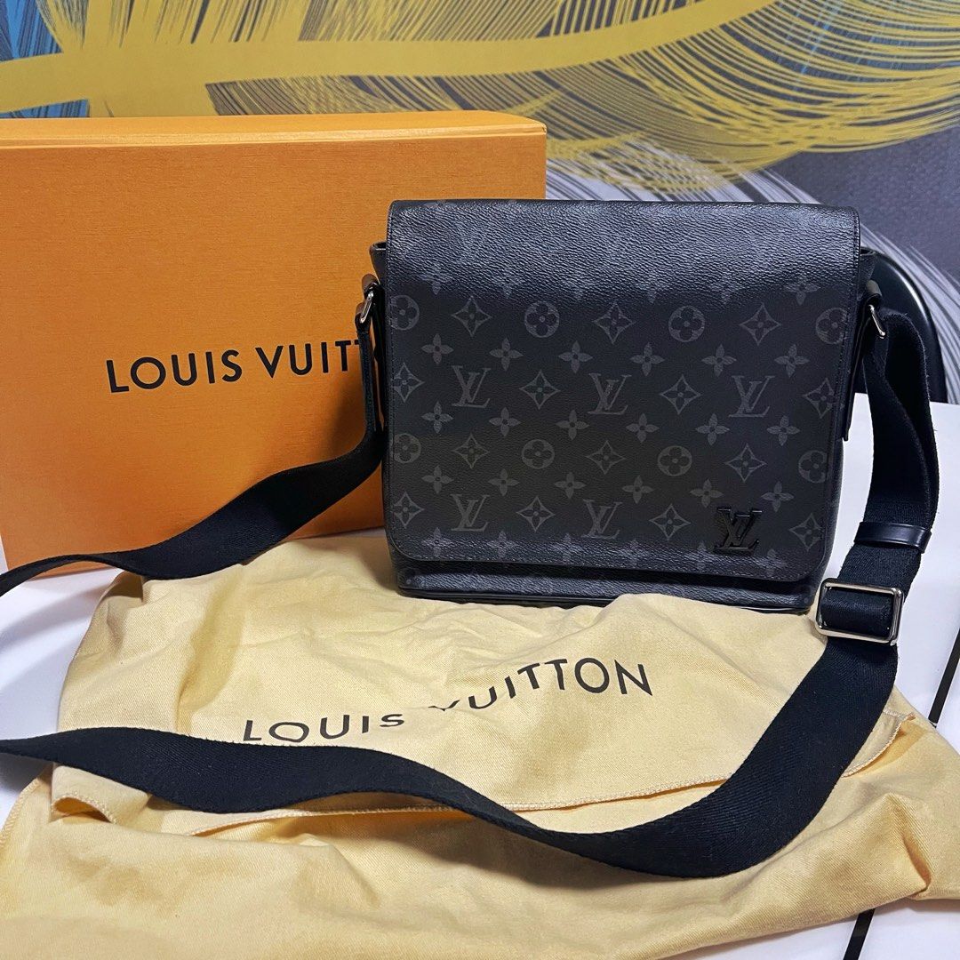 Louis Vuitton Damier Infini Leather District PM, Luxury, Bags & Wallets on  Carousell