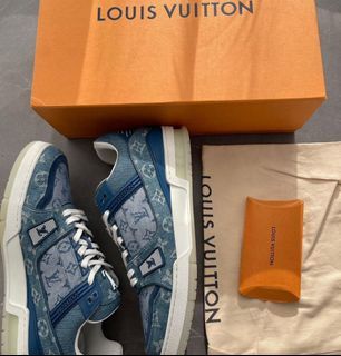 Louis-Vuitton Monogram Arclight Line Sneakers with original box Authentic