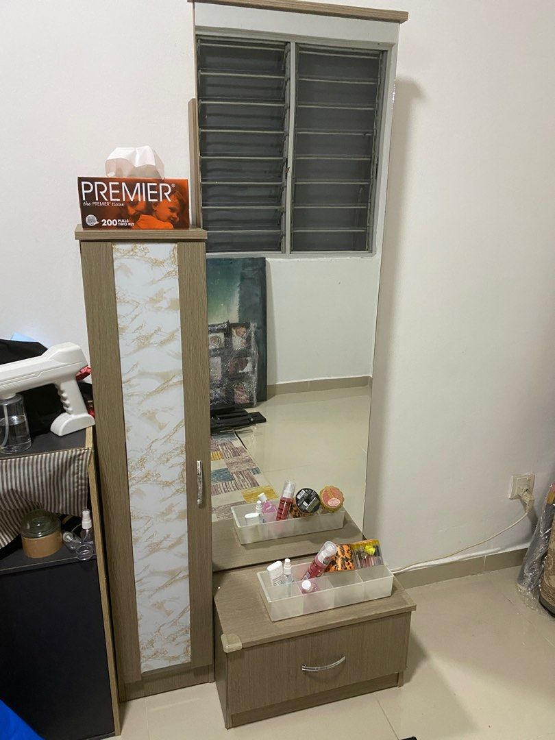 Mirror dressing table with drawer and storage., Furniture