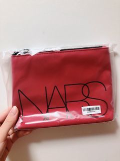 【NARS】時尚豔紅化妝包