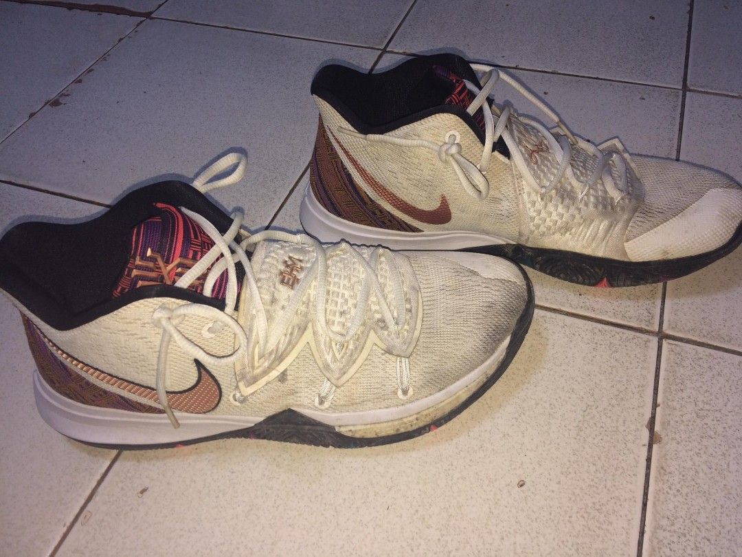 Nike kyrie 5 bhm for sale size 10 No issue need wash lang Presyong pang cartimar nalang Legit Pasay area