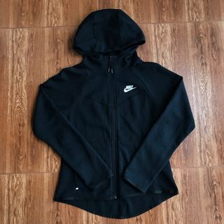 Nike tech fleece small
