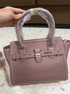 (Category: ) located in . Submitted by shugary (Listing ID 1220647198, Image 1). Description: .